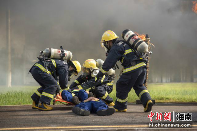 海南首批新招录消防员结训:173名新