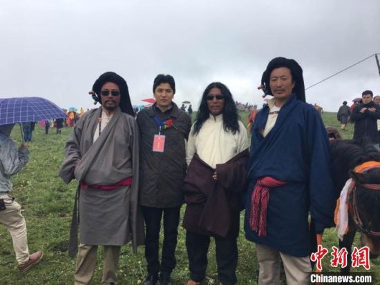 四川甘孜"网红"文旅局局长:一切都是为了家乡
