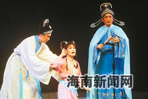 应泰国海南会馆盛情邀请,海南省琼剧院派出以陈雄为团长,吴多东