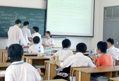 好多提问者问学生补课问题?该如何禁止这一现象呢?