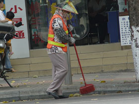 海口3800环卫工呼吁:尊重环卫工摒弃世俗偏见