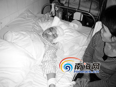 少女遭车祸昏迷8天仍未醒