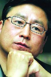 新闻1 1主持人口误_《新闻1+1》主持人董倩的口误门-新闻联播主持人出现白字门