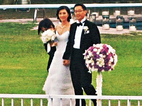 李嘉欣今天嫁人了.给美人开个结婚帖.