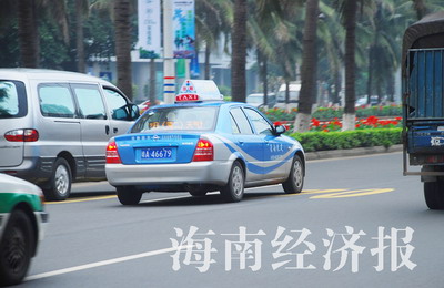 海口司机招聘_海口4出租车公司招聘驾驶员 现场挤满应聘者