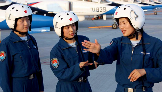 空军首批女飞行员