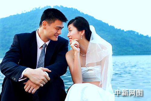 同学曝叶莉美国大学生活?