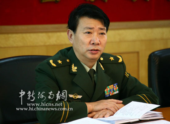 武警海南省总队政委詹海观近照2