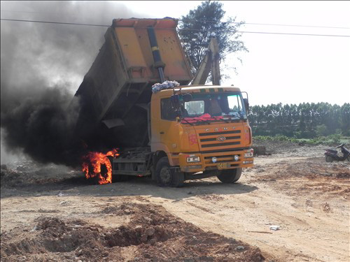海口连发工地车触电伤人