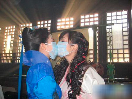 刘诗诗杨幂贴面接吻照(4)