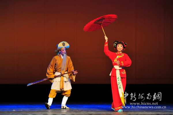 图为广东潮剧折子戏《桃花过渡》.骆云飞摄