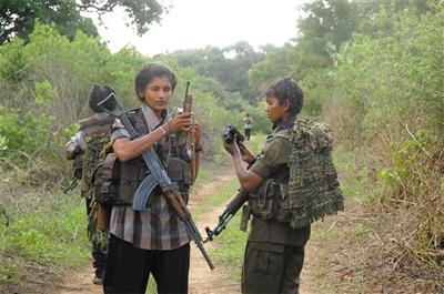 盘点各国女性恐怖分子 荷兰美女变身丛林女王(图) (4)