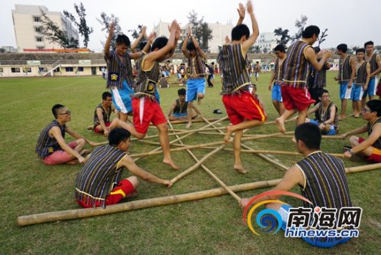 失传黎族体育项目再现"江湖"——跳竹竿