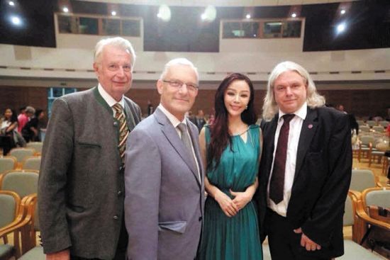 海南好声音谢名维也纳获金奖