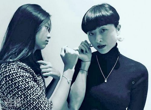 陈奕迅爱女近照曝光 亭亭玉立少女味十足(图)