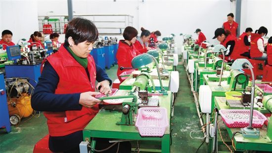 文昌会文镇:小佛珠带动大就业