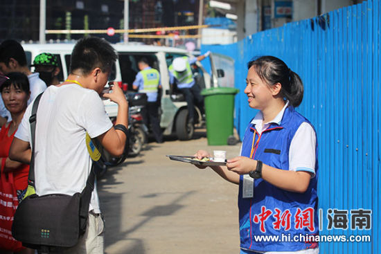 共青团海口市委志愿服务助力高考