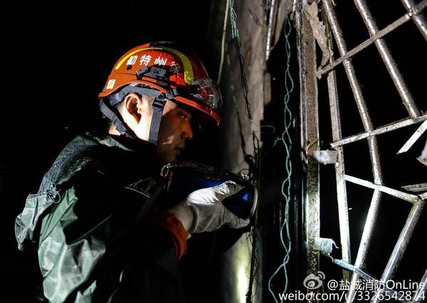 盐城遭遇特大暴雨龙卷风已致78死