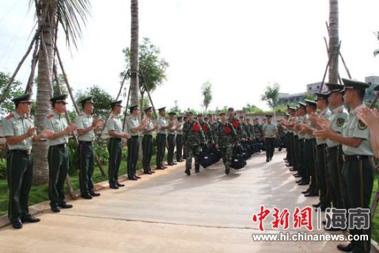 海南公安边防部队迎来今年首批新兵