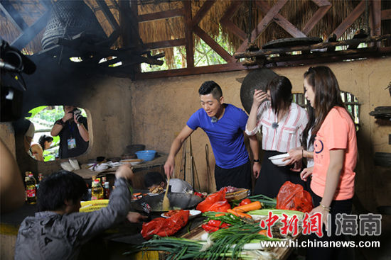 江西卫视《玫瑰之旅》邂逅槟榔谷 演绎浪漫爱