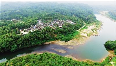 农村家庭平均人口_中国农村的 空心 之痛(3)