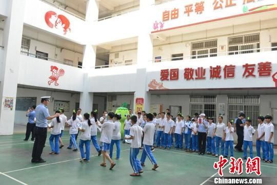 海南交警公布儿童交通安全事故数据 呼吁社会