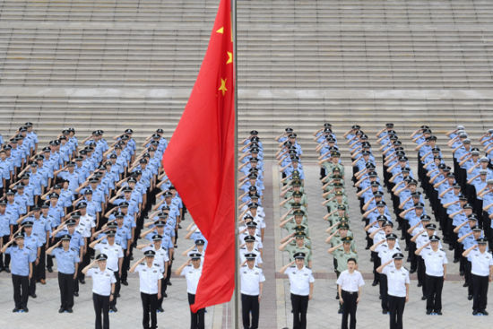 海南省公安厅每月第一个工作日举行全体民警升