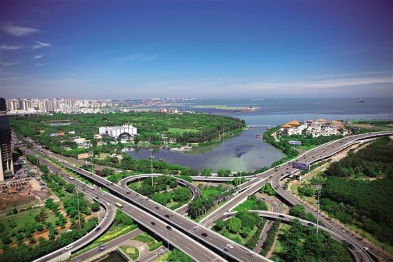 海南的三十而立:学习 思考 再出发(图)