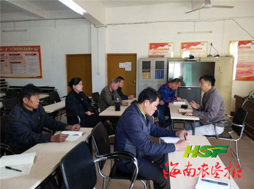 立才农场公司党委班子成员到基层征求意见