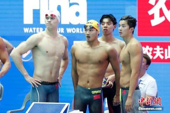 世锦赛4×200米自由泳决赛，中国接力队排名第六，遗憾首场。(资料图：图为中国队在4×200米自由泳预赛中。中新社记者 韩海丹 摄)