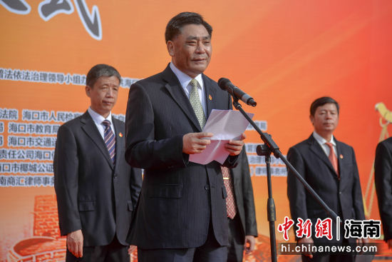 洪坚鹏 摄图为海口市委常委,宣传部部长王忠云致辞.