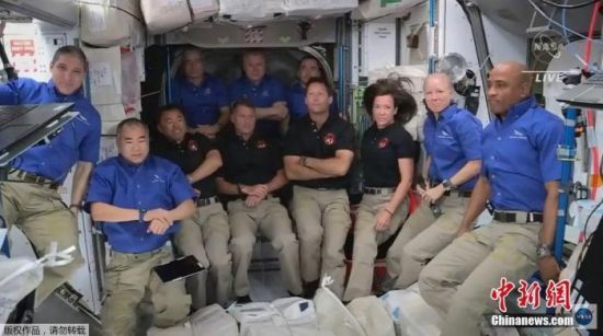ʱ4247ʱ05֣̫̽˾(SpaceX)ˡɴ4ԱִʿռվͼΪռվڵԱһӰ