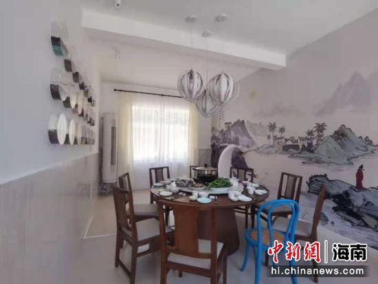 水吼村引进企业完善农家乐旅游服务内容，在餐饮、休闲等方面推陈出新。张茜翼 摄