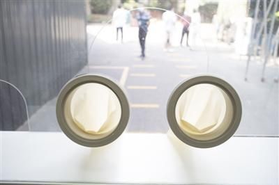 移动式核酸采样仓内部视角