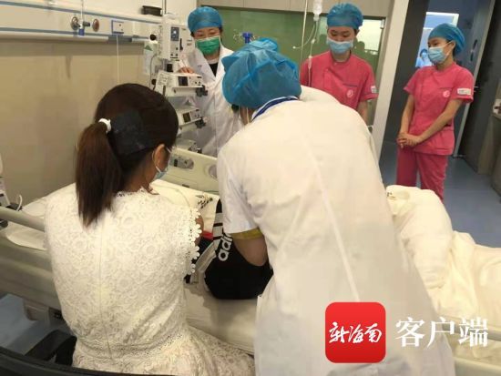 海南省妇女儿童医学中心儿童遗传代谢内分泌科专家黄晓燕主任带领的团队为小乐用药期间做好医疗技术保障。医院供图