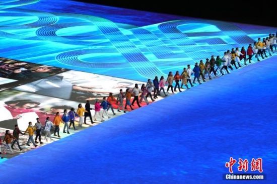 2月4日晚，举世瞩目的北京第二十四届冬季奥林匹克运动会开幕式在国家体育场隆重举行。中新社记者 崔楠 摄