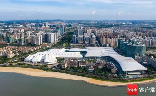 空中俯瞰海南国际会展中心。记者 刘洋摄