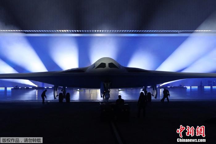 美国B-21隐形轰炸机。