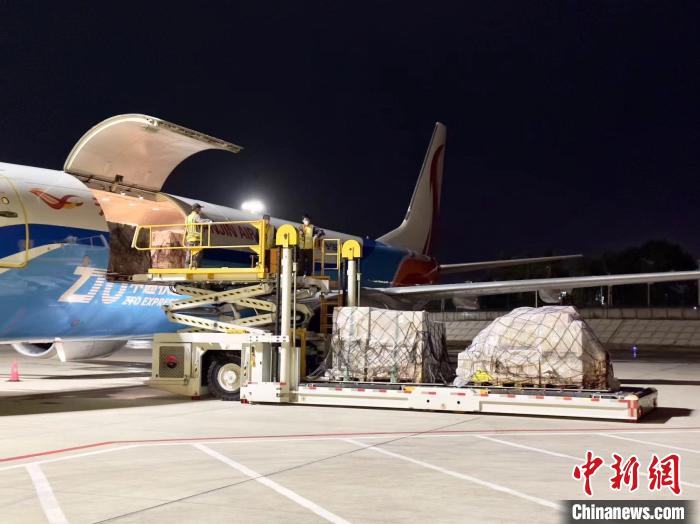 天津货运航空开通新加坡-三亚国际货运航线　天津货运航空供图