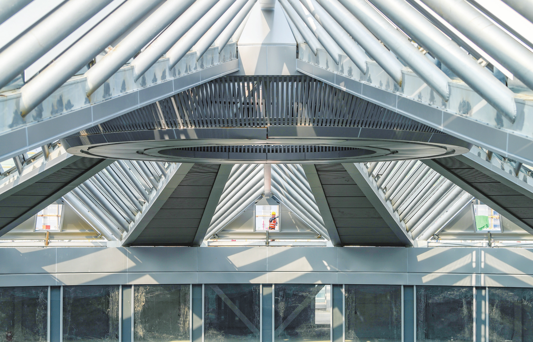 ��11��28�գ��ں��������ܲ���¥��Ŀ�ֳ���ʩ����Ա������չ��β������ ������ ��