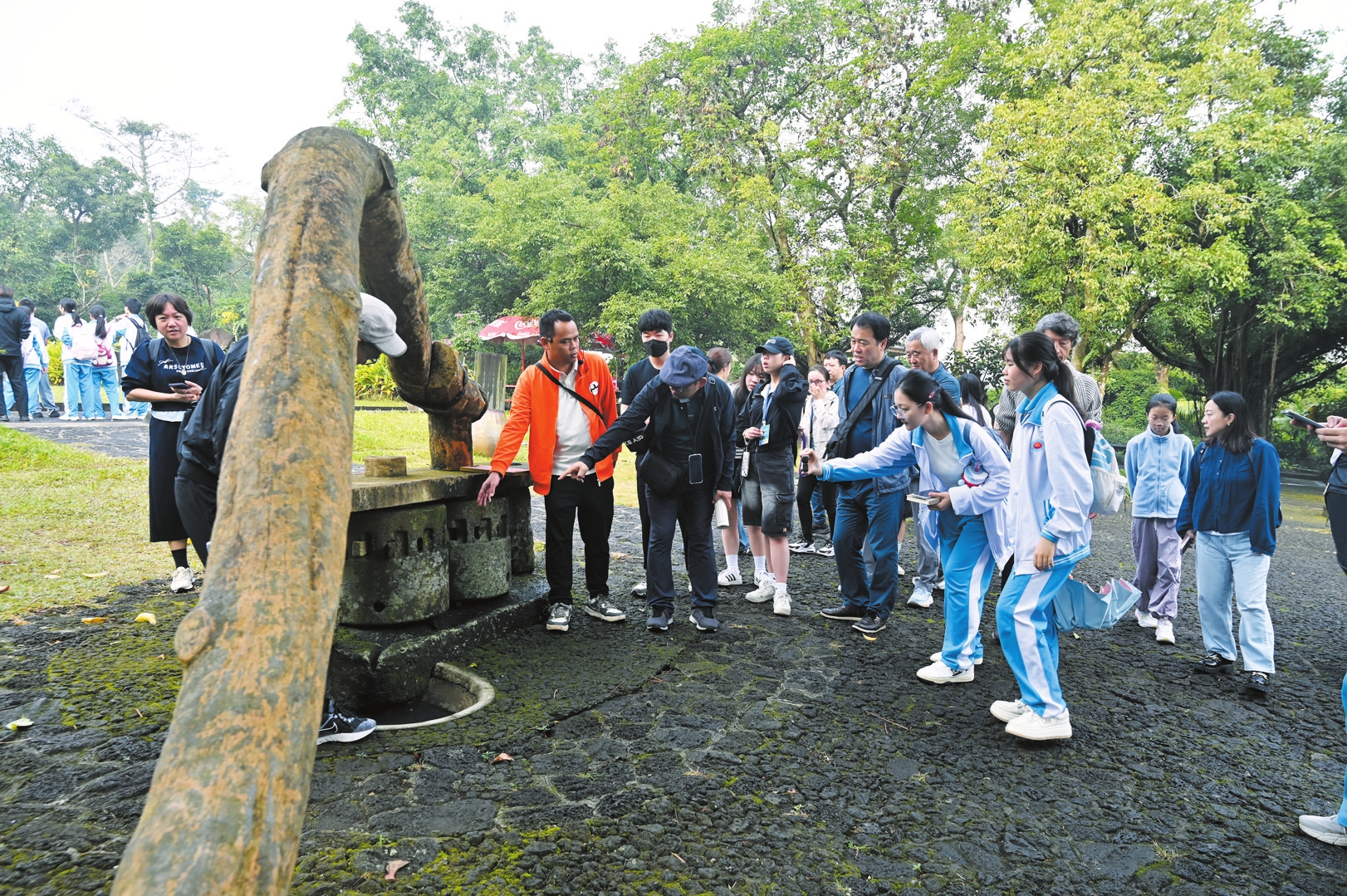 12��11�գ������й���ӡ�ȡ��ɹŹ��ȹ����������ʦ���ͼҳ�����������������ʹ�԰����԰���ιۡ��������� ʯ�л� ��