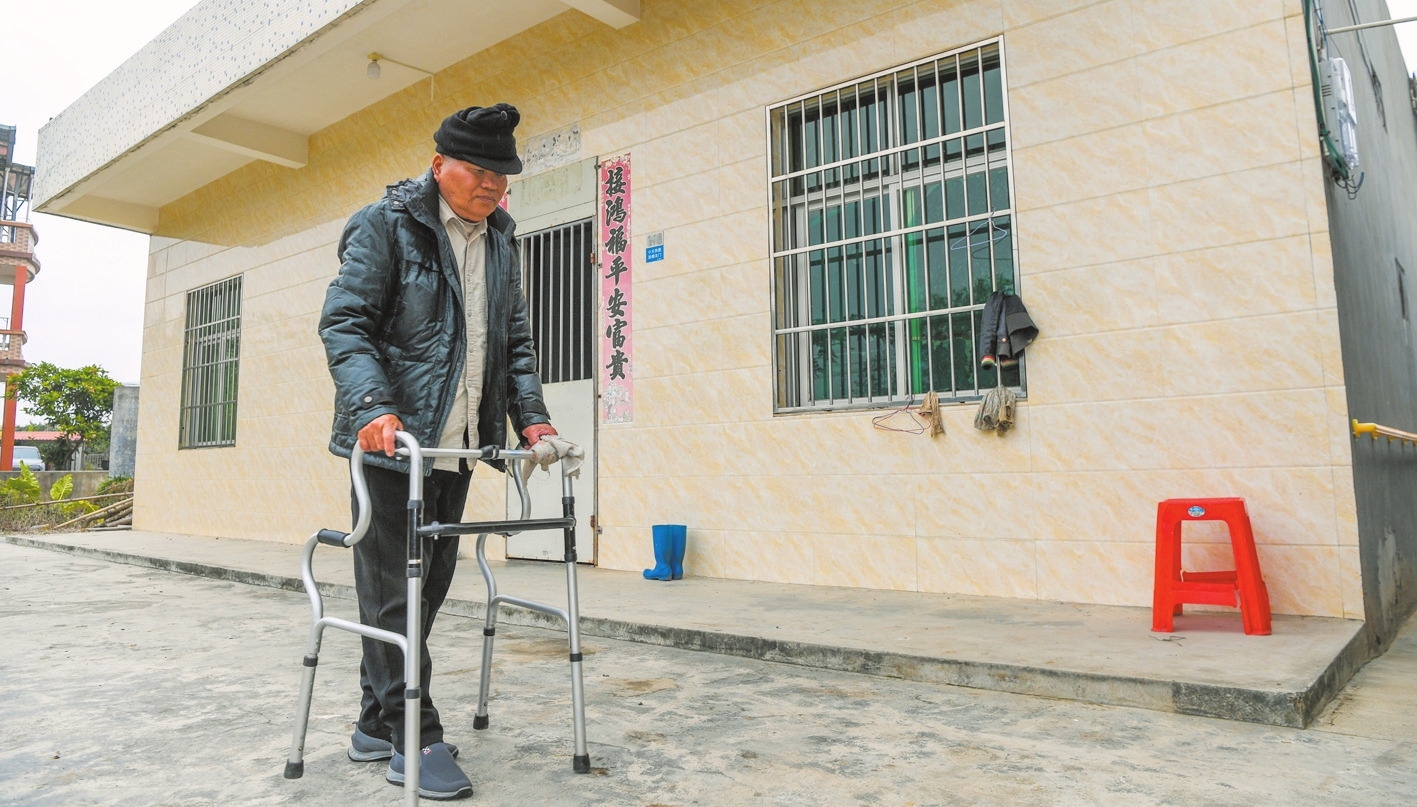 1��22�գ�����������ɽ���ֲ��������־�����У���ǰ�ݺ�ĵ��������Ӳ��������װ��ǽ����ֵ���ʩ������������ʱ������������� ������ ��