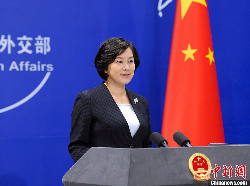 图为中国外交部新任女发言人华春莹.
