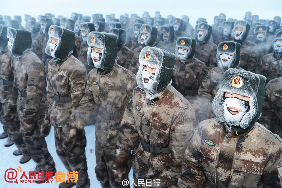 解放军战士-40℃雪原拉练睫毛结冰(8)