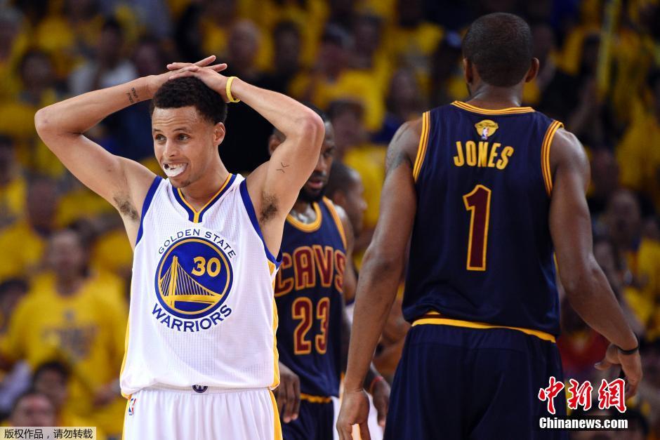 詹皇44分难救主 NBA总决赛揭幕战骑士加时负