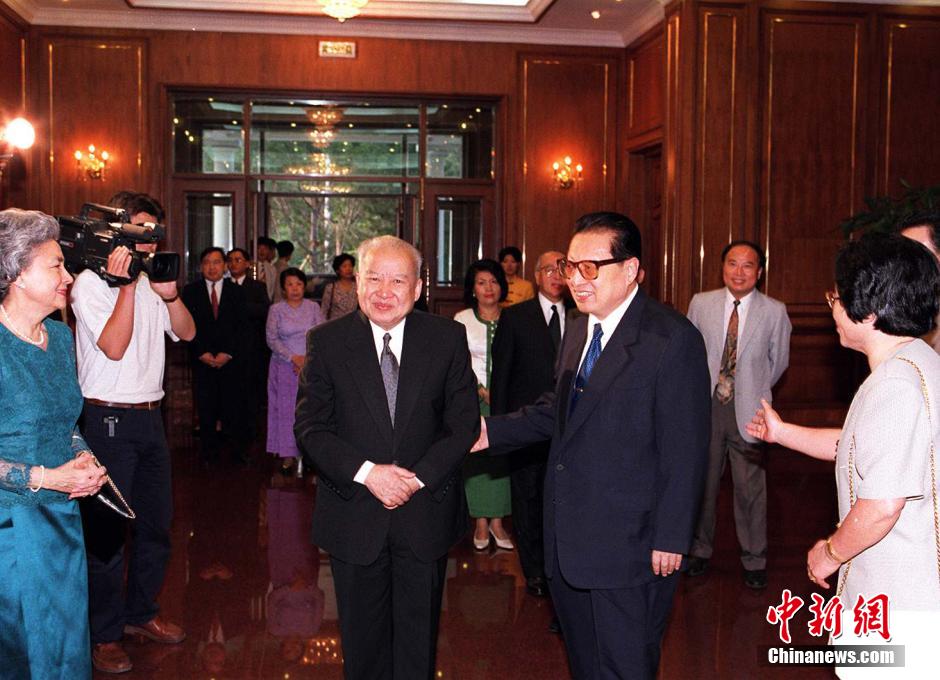 乔石同志逝世(5)