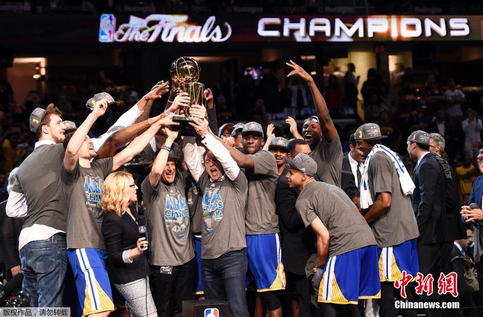 勇士时隔40年再夺NBA总冠军(2)