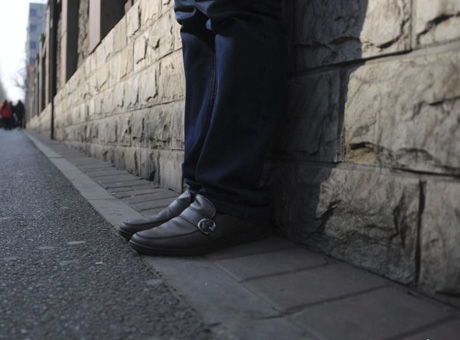 神奇!实拍宝宝不睡觉 老妈施展 催眠术