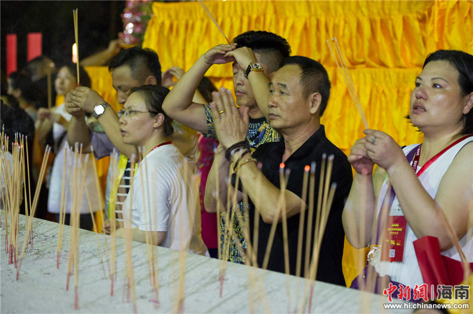 三亚南山举行龙五爷财神圣诞祈福法会(组图)(7