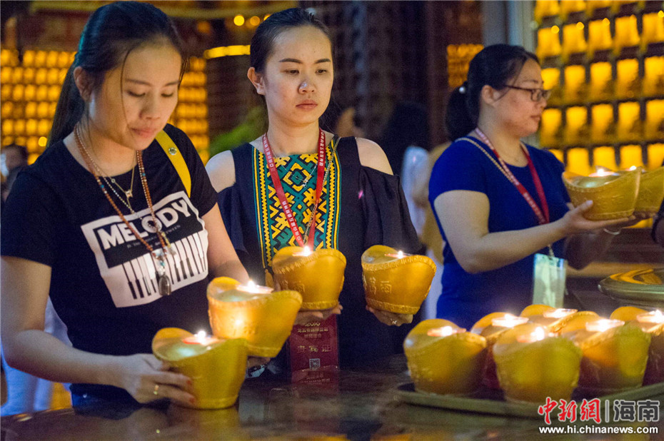 三亚南山举行龙五爷财神圣诞祈福法会(组图)(8